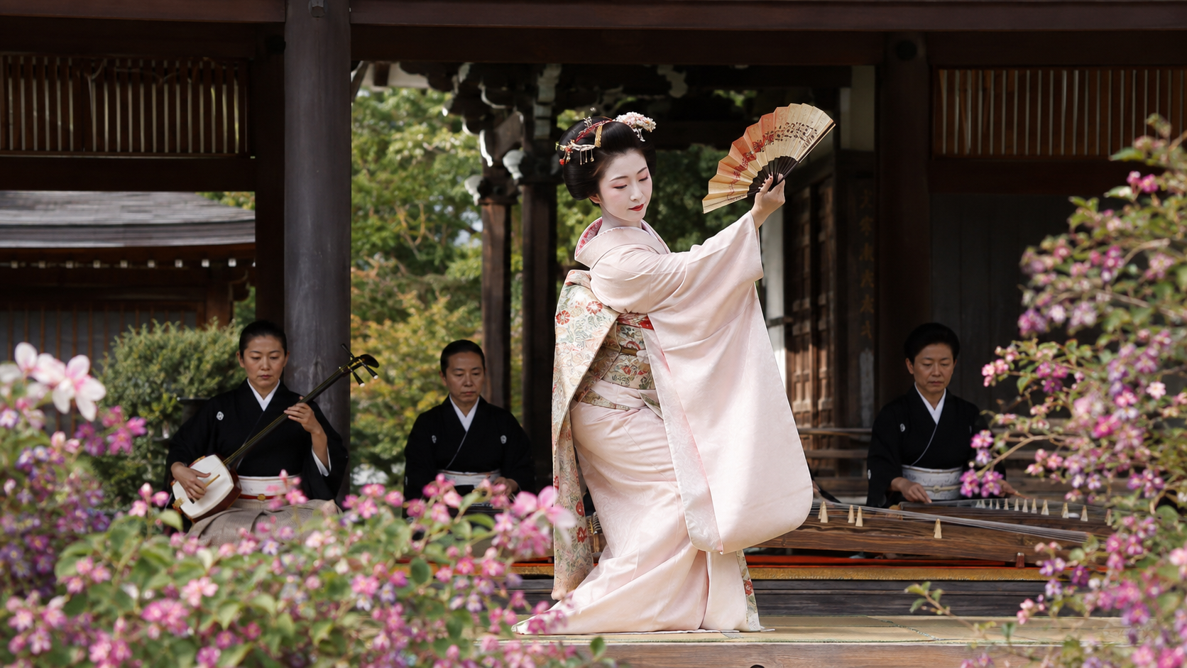 梨木神社 萩まつりの上方舞と邦楽奉納をイメージした日本舞踊の風景